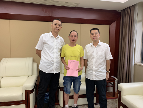 助力少年，點(diǎn)燃希望之光！